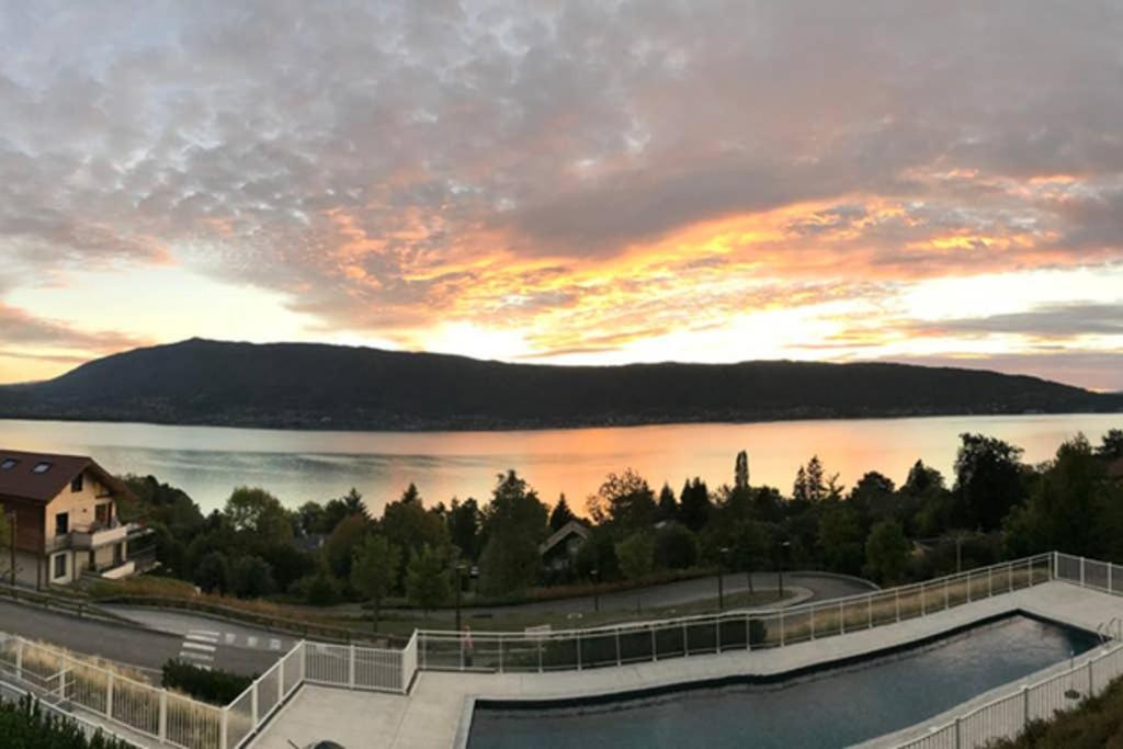 Roc & Lac - Terrasse Vue Lac, Piscine, Parking 维里尔·杜·拉克 外观 照片