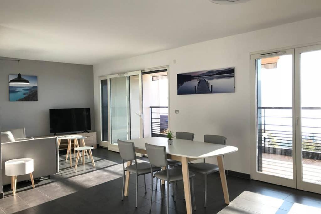Roc & Lac - Terrasse Vue Lac, Piscine, Parking 维里尔·杜·拉克 外观 照片